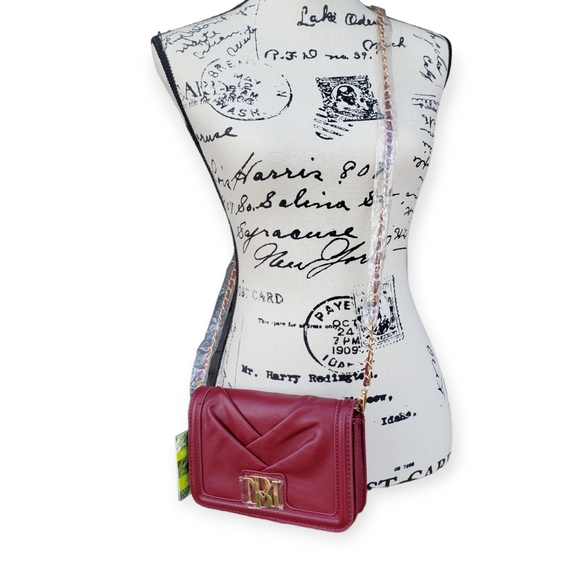 NWT BADGLEY MISCHKA Pleated Wine Colored Crossbody Bag - Picture 2 of 11